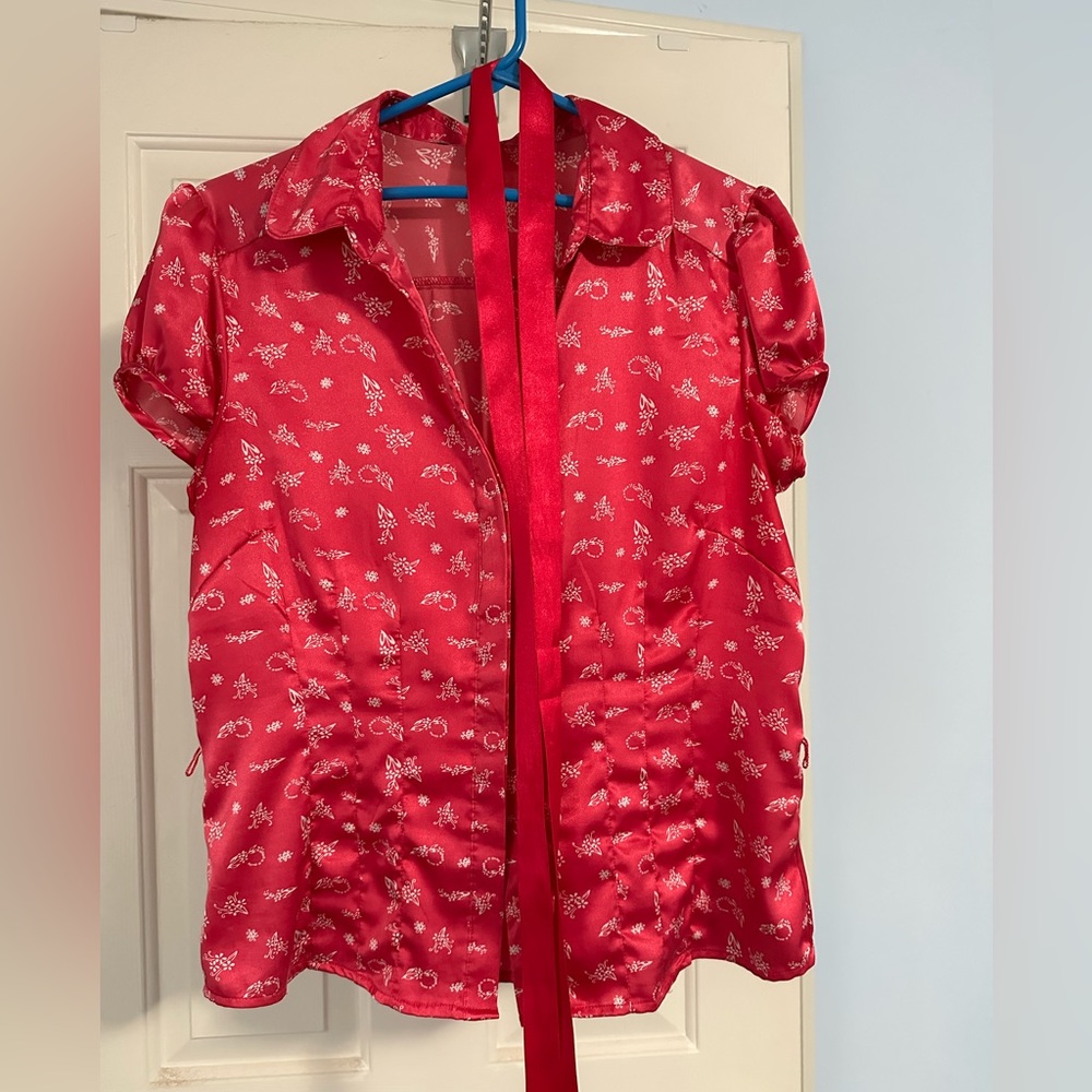 Women’s satin shortsleeved blouse